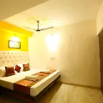 Hotel Yash Residency